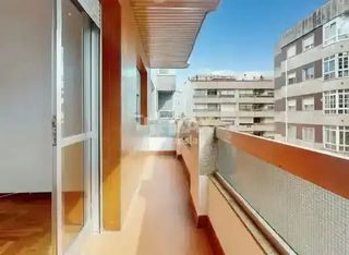 Pis a Rúa Caracas