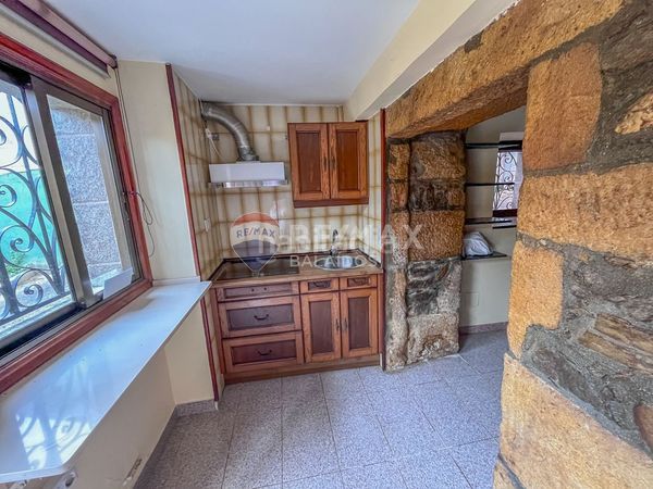 Foto 8fa7519f-b7b5-4b17-afda-d472503ca751. Casa a Lavadores Vigo