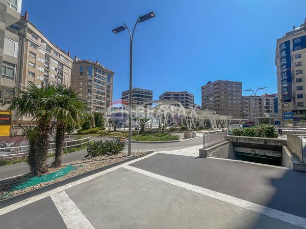 Foto 653d389c-1b71-46e8-9965-340a21812cce. Pis amb xemeneia calefacció aparcament a Plaza España - Corte Inglés Vigo