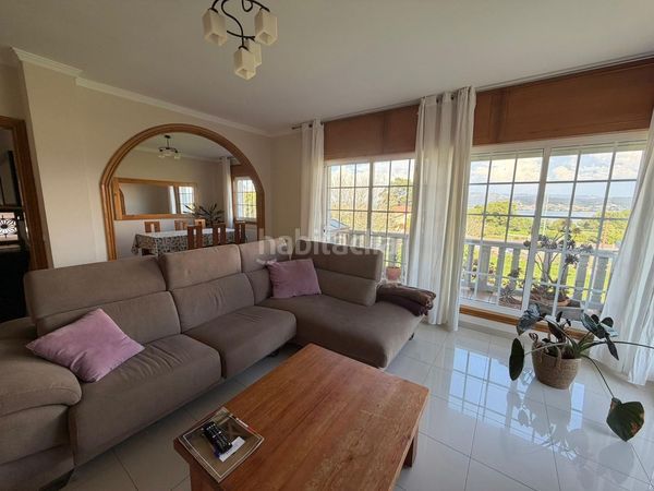 Foto fa64d2e5-2bb5-4807-977d-80f935b74c3b. Casa en Guarda (A)