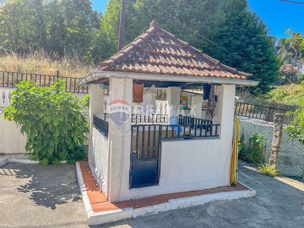 Foto f780e575-b5da-4a0f-a10e-a463e60de9ef. Casa amb calefacció aparcament a Ponteareas