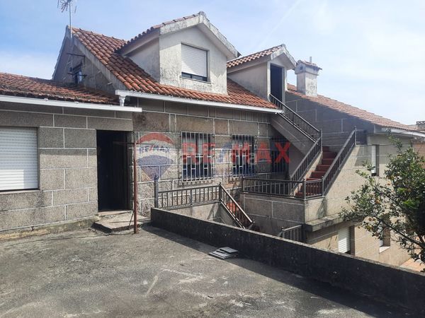 Foto 8e87d75e-bba8-43af-819b-0c350ba9acf8. Chalet en Valadares - Beade Vigo