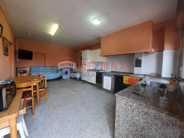 Foto c36667af-cdc1-433c-a066-5f26621992f5. Chalet en Valadares - Beade Vigo