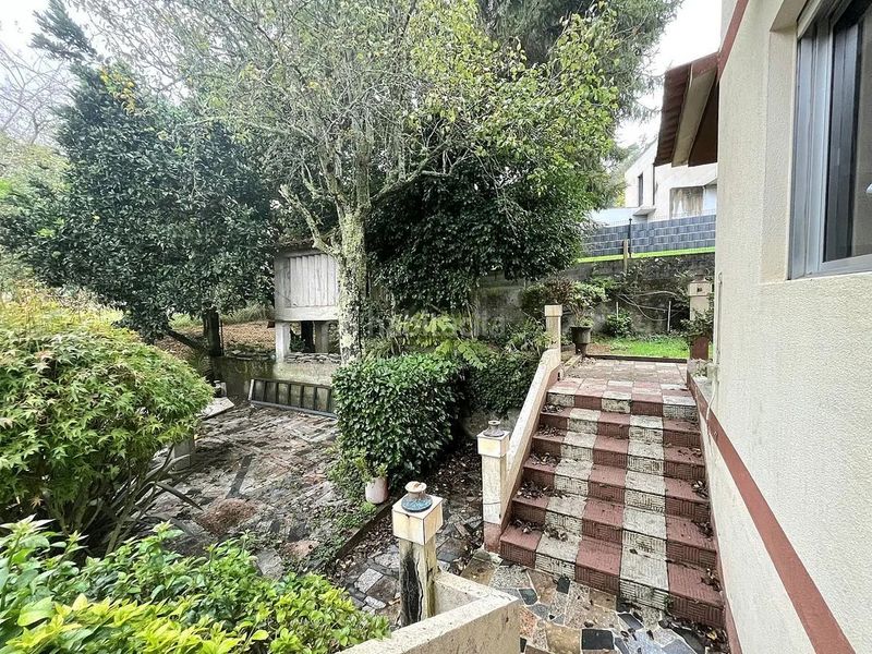 Foto 148c5aba-1d9b-49be-bf0c-87340e162916. Casa amb aparcament a Valadares - Beade Vigo