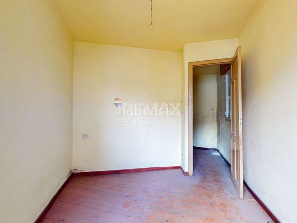 Foto f930d21c-1cfa-4393-a681-7126f64cefd8. Edificio en Porriño (O)