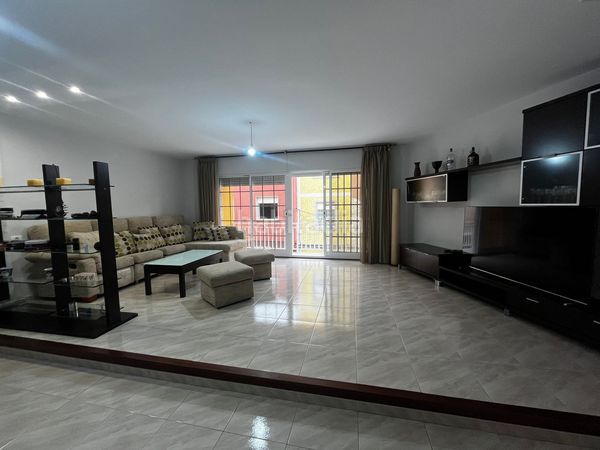 Foto 775b044b-8396-4a17-8f3d-c3bfe9773e56. Edificio en Guarda (A)
