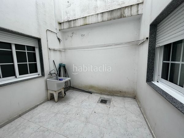 Foto ad5f25b7-78a6-4594-a798-c139e9d39d7b. Edifici a Guarda (A)