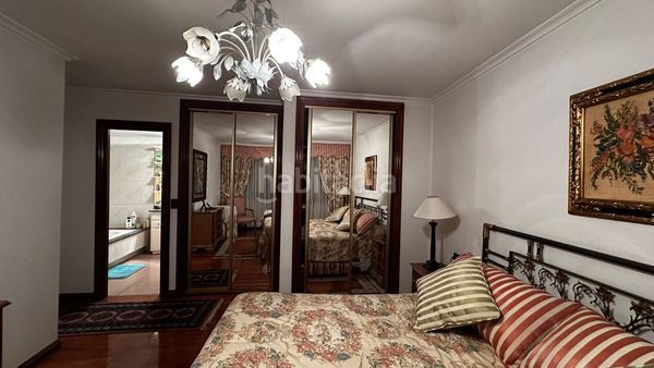 Foto a5d6c4f1-f540-49b3-8296-47edc09552b8. Dúplex amb calefacció aparcament a Plaza de la industria Vigo