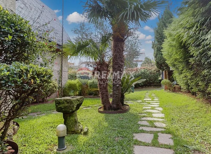 Foto 02dfe9fa-3d87-45f3-8034-fe347884b847. Casa amb calefacció aparcament a Comesaña - Matamá Vigo