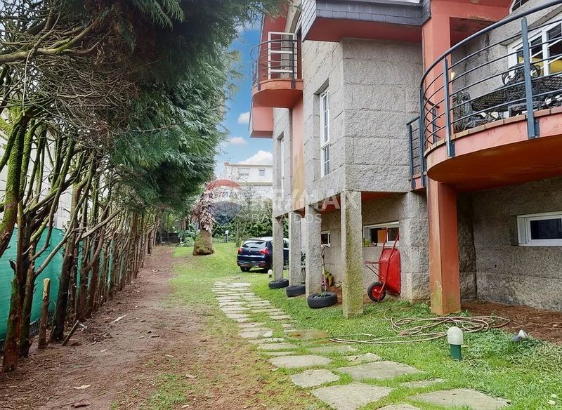 Foto a202aa81-1217-44c3-a59b-d7e18b25a750. Casa amb calefacció aparcament a Comesaña - Matamá Vigo