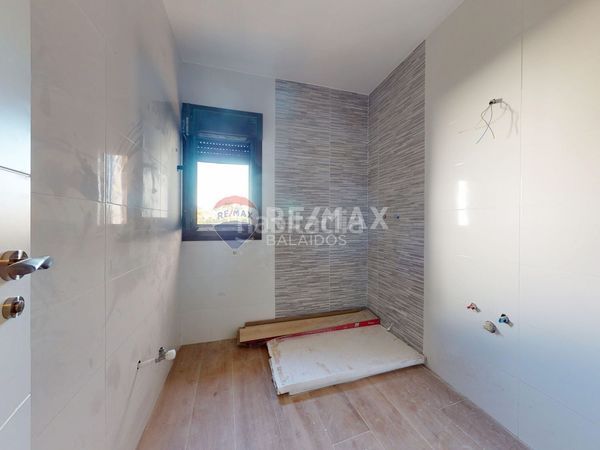 Foto a28f0132-3dca-4ff3-9a42-63ef26705458. Casa a Cenlle