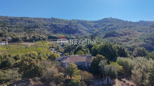 Foto c6fdaf0e-fd1a-4646-814c-5d2466dd3181. Casa a Cenlle