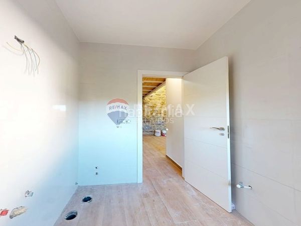 Foto d408e935-7d2f-4935-905d-eac154e71abc. Casa a Cenlle