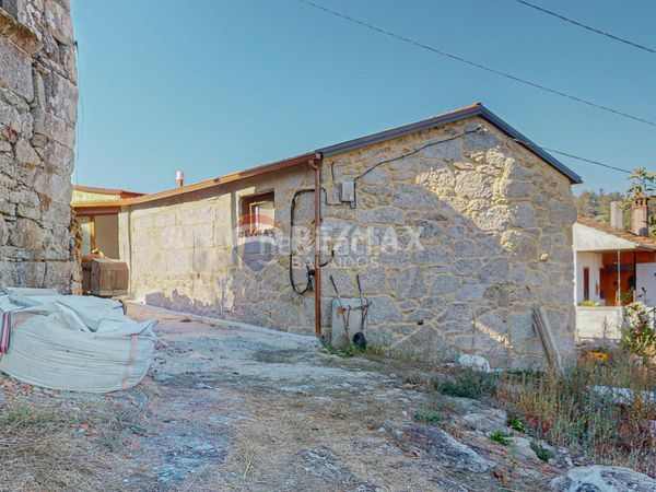 Foto 9c89c07c-11fb-41a9-9207-e30585fecf78. Casa a Cenlle
