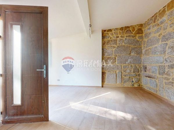 Foto bf6541c6-db51-406b-8770-132d5c05151f. Casa a Cenlle