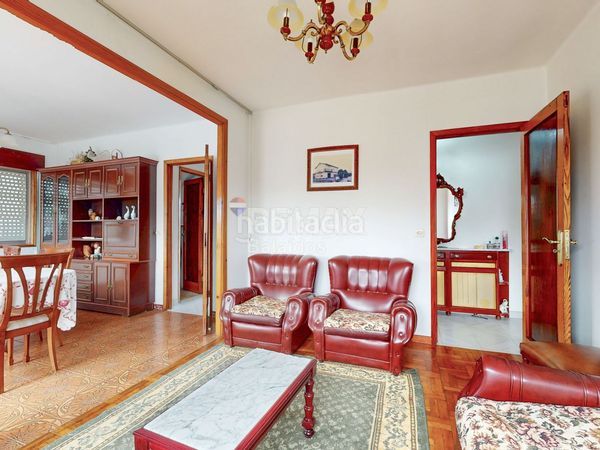 Foto b39717e8-ee7c-400a-aa16-7a6a811cb1c7. Casa amb xemeneia calefacció aparcament a Rosal (O)
