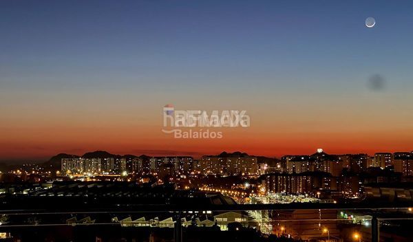 Foto fb1dfba1-74ad-498d-973a-426d5ef99b5e. Àtic amb calefacció aparcament a Sardoma - Castrelos Vigo