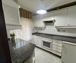 Casa adossada  Rúa robleda