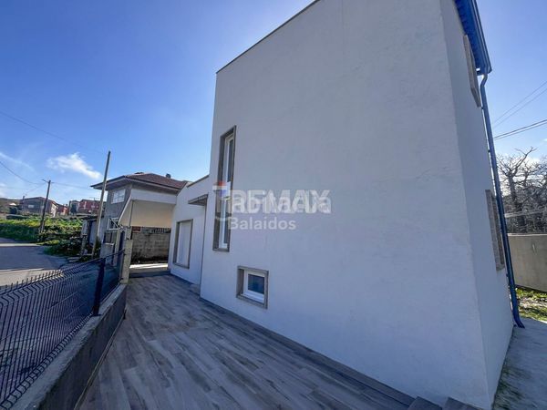 Foto 76b1a449-d86e-4ed1-83dd-f56a3f992ac1. Casa en Guarda (A)