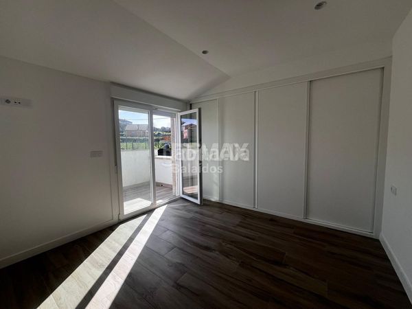 Foto f9624528-4b06-469c-9c1d-be5bea8e8e4b. Casa amb calefacció aparcament piscina a Guarda (A)