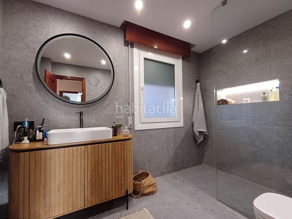 Foto 00051f37-2416-480f-ba5c-9c098f87759f. Casa amb calefacció aparcament piscina a Teis Vigo