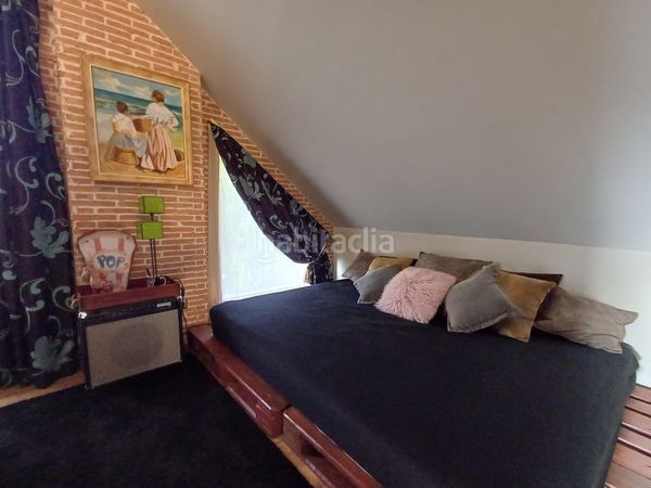 Foto 2a9b9c35-39d9-4d85-965a-d9335d1aac62. Casa amb calefacció aparcament piscina a Teis Vigo