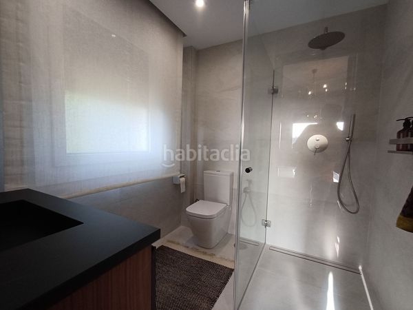 Foto 9d302357-ca67-4481-8c25-19b16cd97cb0. Casa amb calefacció aparcament piscina a Teis Vigo