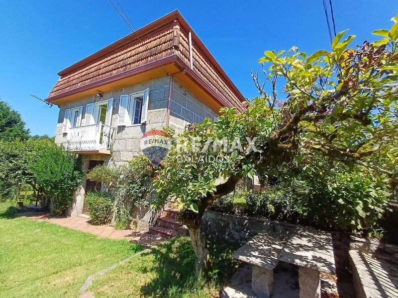 Foto 0875a0c4-b4e8-4ddd-b834-aa0c2a2b4b37. Casa amb calefacció aparcament a Covelo (O)