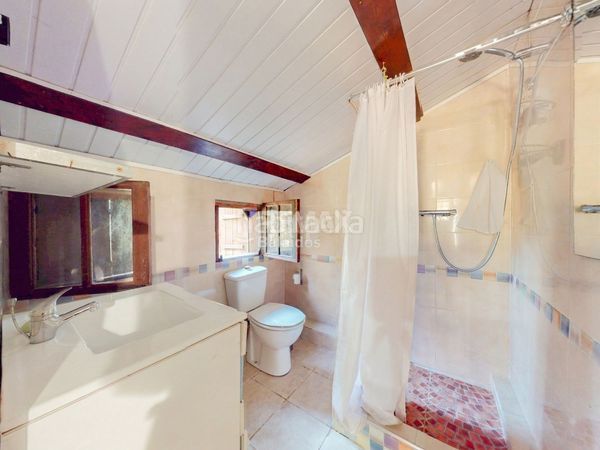 Foto d36d326d-7856-4087-8460-cb93e9bbdb19. Casa amb calefacció aparcament a Tomiño