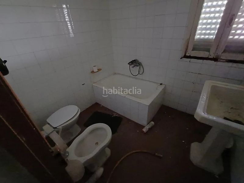 Foto 0b54d10f-fecb-4bc0-8ffd-8d5df1e862e2. Casa amb aparcament a Cañiza (A)