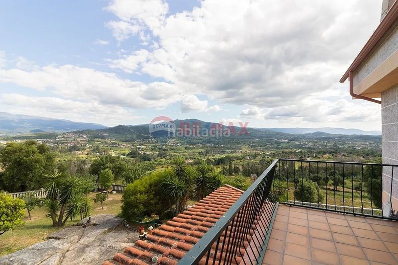 Foto 7659b806-d0d5-4643-9610-a145ef7bb7a3. Chalet en Neves (As)