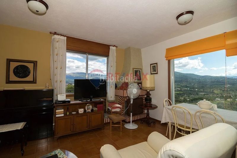 Foto 76d1862a-dd46-4e14-8108-0030ee74c3db. Chalet en Neves (As)