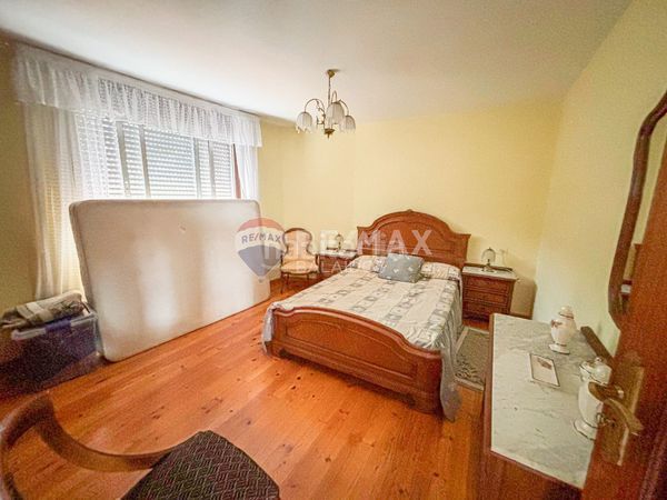 Foto 60cab128-2d32-485a-bc5a-6cd2800db7ee. Casa amb aparcament a Crecente