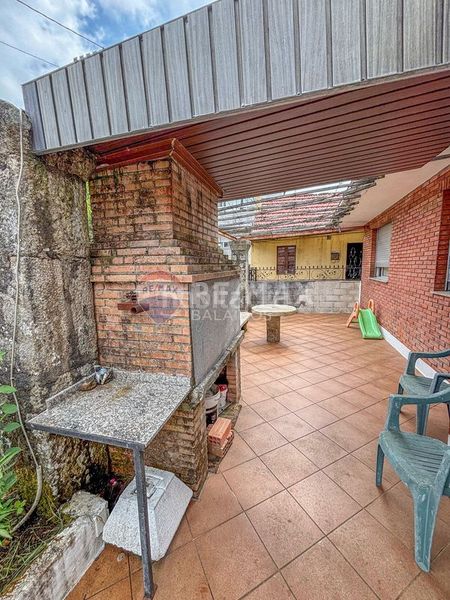 Foto a273da49-1154-4801-a7c0-6cad9cb0a8d9. Casa amb aparcament a Crecente