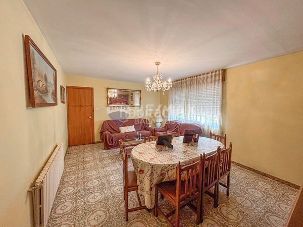Foto dffc84b8-93cf-4fc6-a1a0-51271e95632b. Casa amb aparcament a Crecente