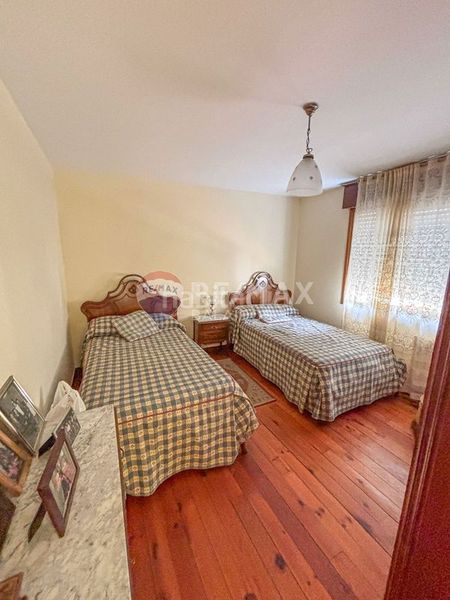 Foto e761f092-48b5-4182-b513-054d1e0be641. Casa amb aparcament a Crecente