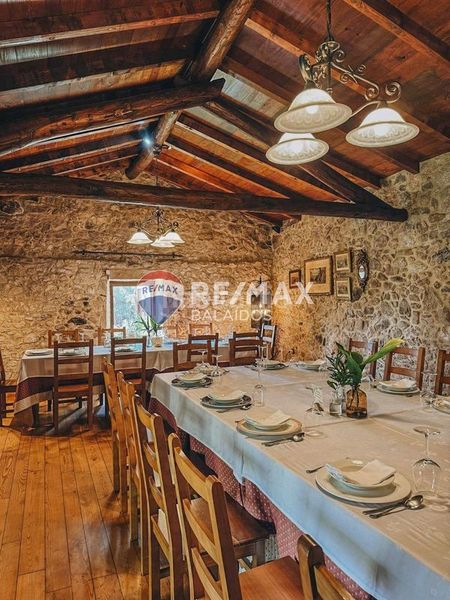 Foto b74f89bb-e96e-4eb3-93c8-13ea9fb485dc. Casa amb calefacció aparcament a Rosal (O)