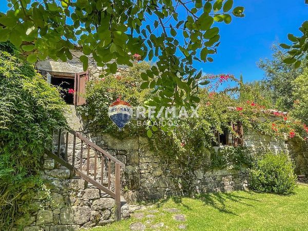 Foto ffe13a5a-c8c3-4199-8be0-854cdc89974f. Casa amb calefacció aparcament a Rosal (O)