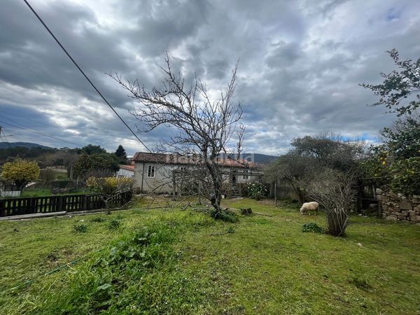 Foto 006206db-faad-49bf-99d2-78f8caba6c63. Casa amb aparcament a Rosal (O)