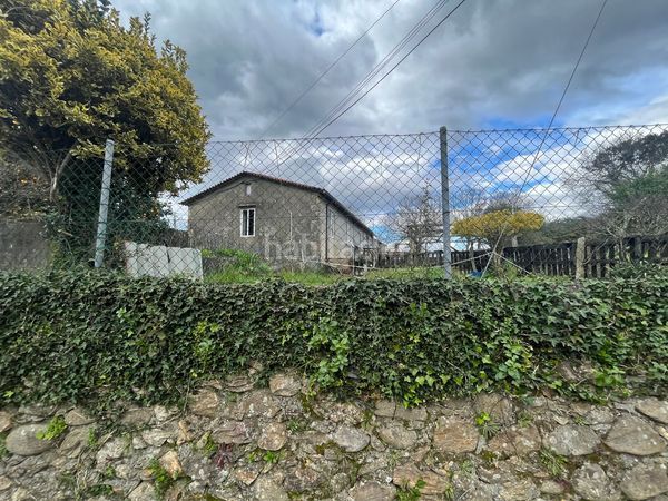 Foto 2470655b-b529-46e4-ab86-757a42b30827. Casa amb aparcament a Rosal (O)