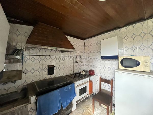 Foto 304c6870-5e6f-47c3-a956-77df525af2cb. Casa amb aparcament a Rosal (O)