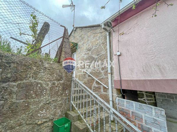Foto 6470b85a-be0d-44c4-b761-7b150f6ce167. Casa amb aparcament a Arbo