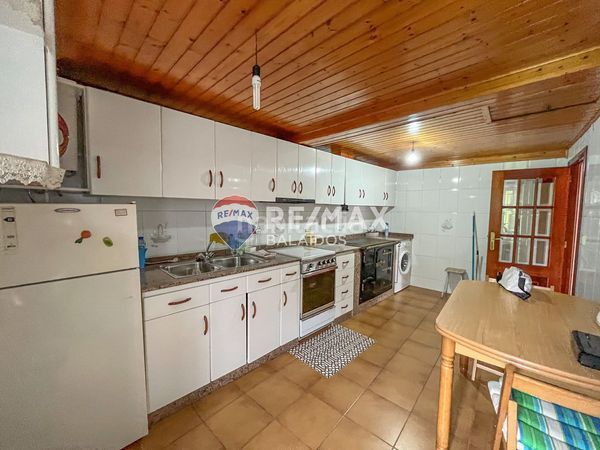 Foto 64b98b83-f407-49e3-922d-4a2cf0a7e56c. Casa amb aparcament a Arbo