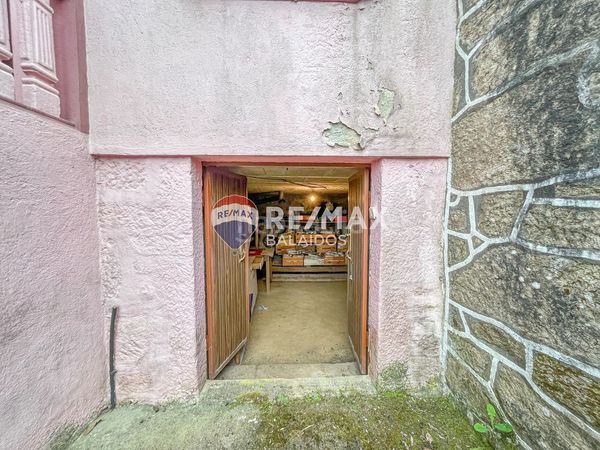 Foto e1bf6919-1f3d-4f52-af2f-4bfdcff642bd. Casa amb aparcament a Arbo
