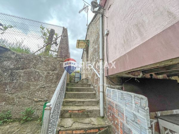Foto ecb85f6d-a925-4fdd-b348-0d7d871553e5. Casa amb aparcament a Arbo