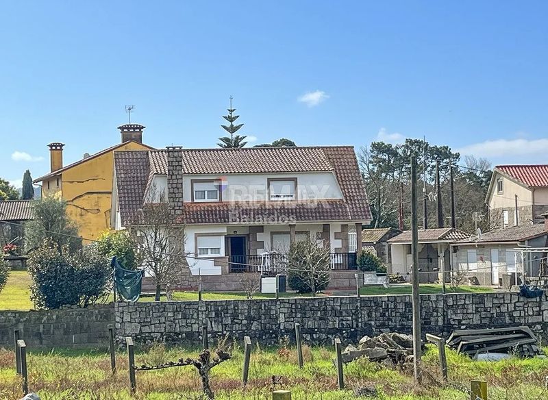 Foto 7cda08dd-764f-4711-9d99-b6b4a52a43d9. Casa amb calefacció aparcament a Rosal (O)