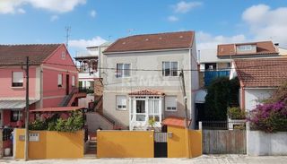 Pis  Camiño da fonte santa
