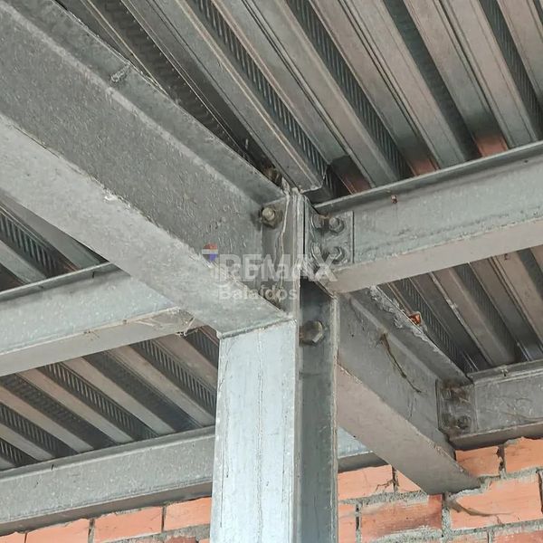 Foto e8dfa57a-ea3e-4d6e-b310-02777f4e2931. Casa amb aparcament a Vilaboa