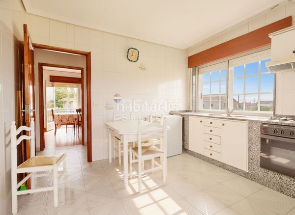 Foto aa437d0b-608c-4753-95f9-b7250208fb70. Casa amb calefacció aparcament a Rosal (O)