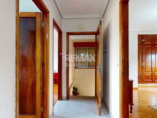 Foto dd044d8f-bda3-490d-bb25-28708a0a35e5. Casa amb calefacció aparcament a Rosal (O)